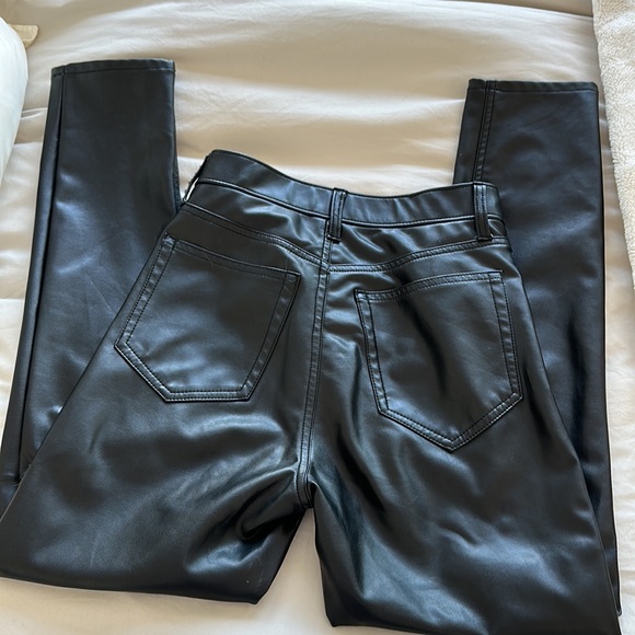 Abercrombie high rise black leather pant - Picture 4 of 4